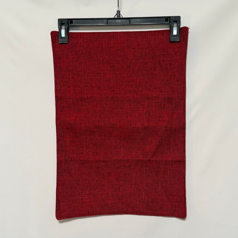6 piece Placemat set red black cloth size 13x19